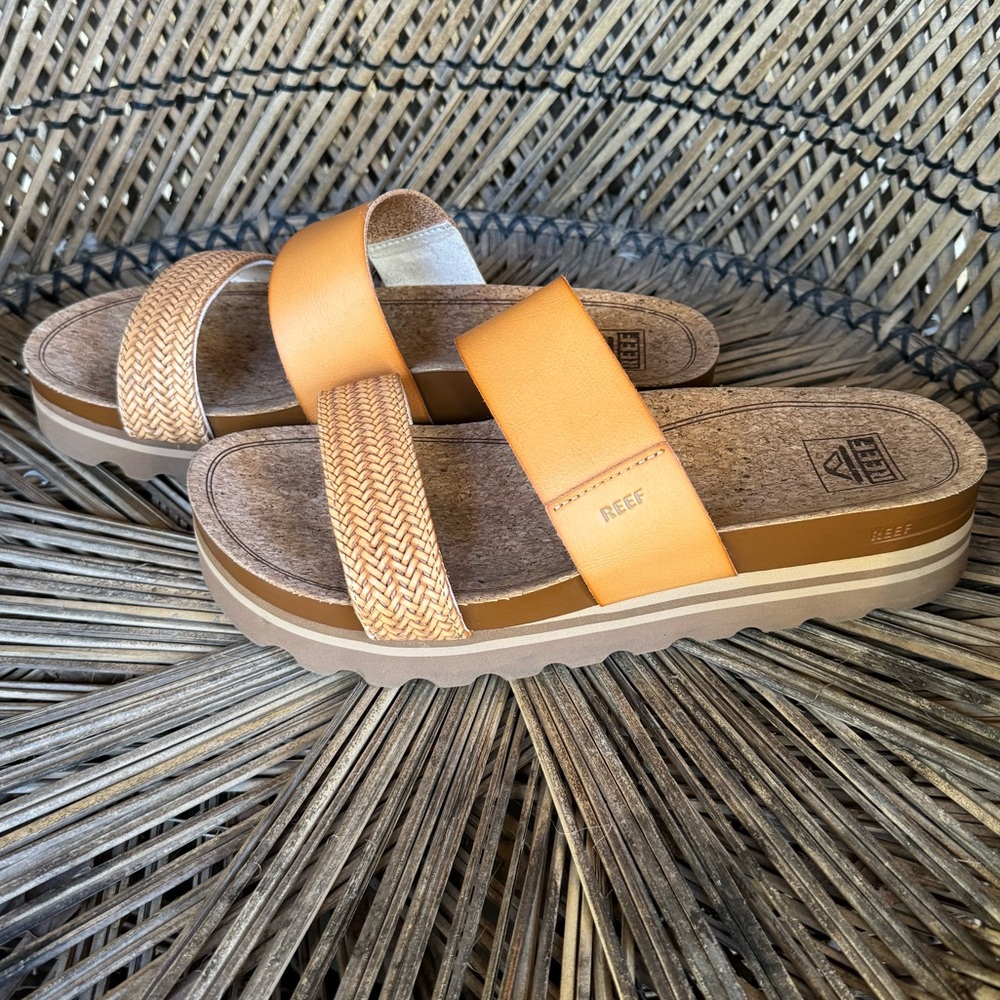 Reef cushion vista high sandals